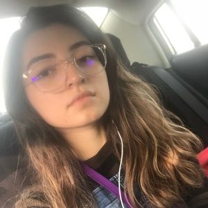 Meet your Posher, Madeline